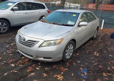 2008 Toyota Camry Hybrid z USA, uszkodzony, nr VIN 4T1BB46K68U041655
